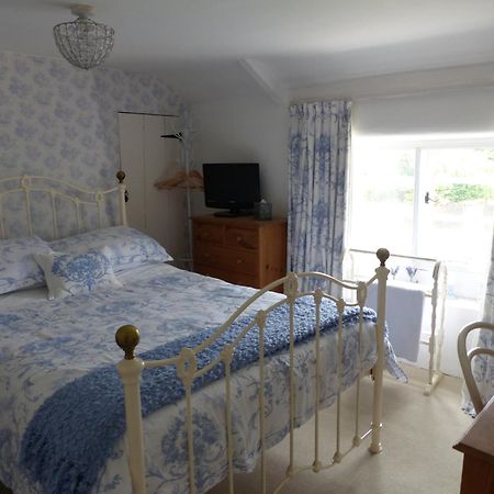The Willows Shillingstone Exterior photo